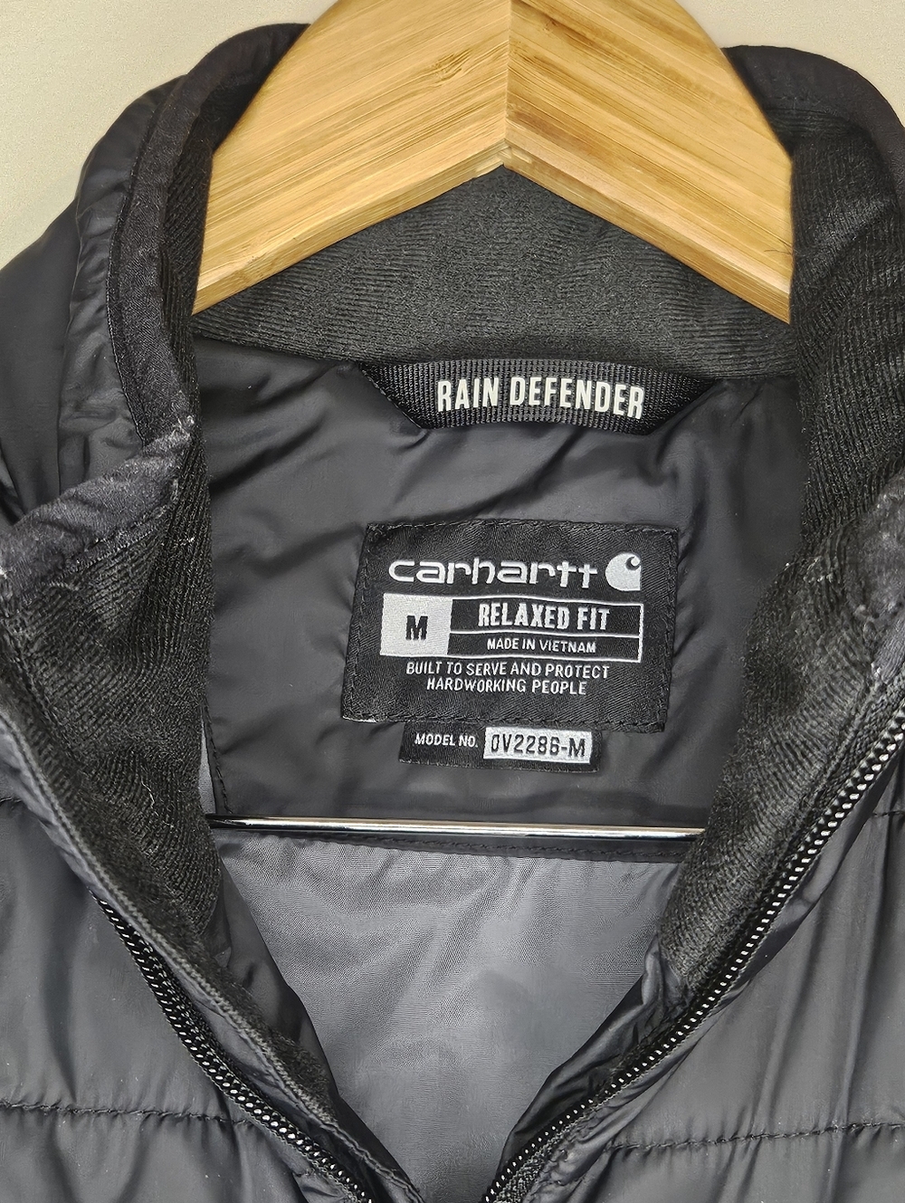 Carhartt RAIN DEFENDER® RELAXED FIT LIGHTWEIGHT INSULATED VEST SIZE M - Picture 6 of 12